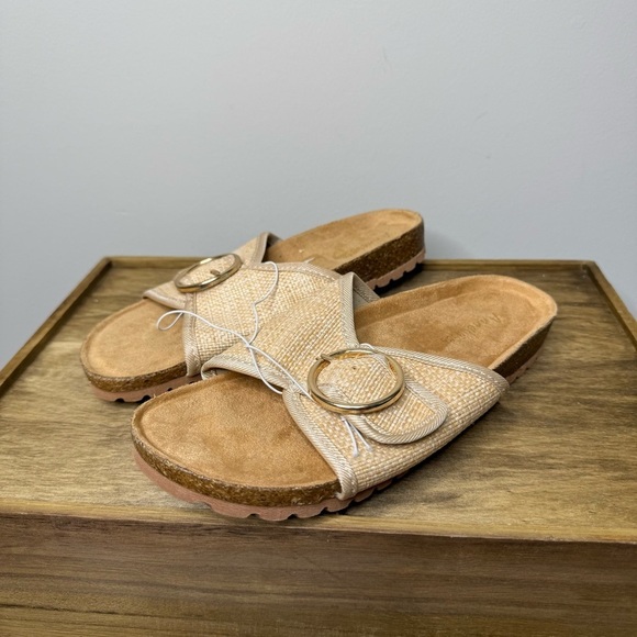 Shoes - Stylish Cream Slide Sandals